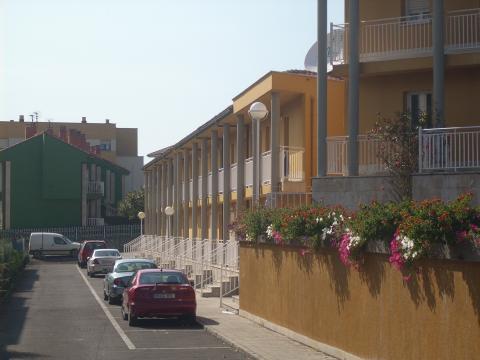 Apartamentos San Pedro En يانس المظهر الخارجي الصورة